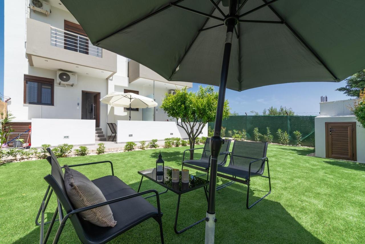 Modern House With Pool Near Beach Gazi Exterior foto