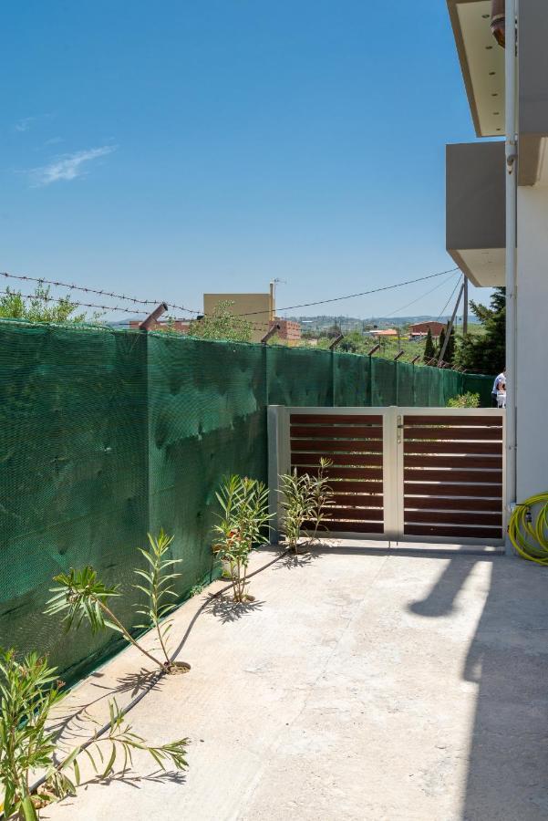Modern House With Pool Near Beach Gazi Exterior foto