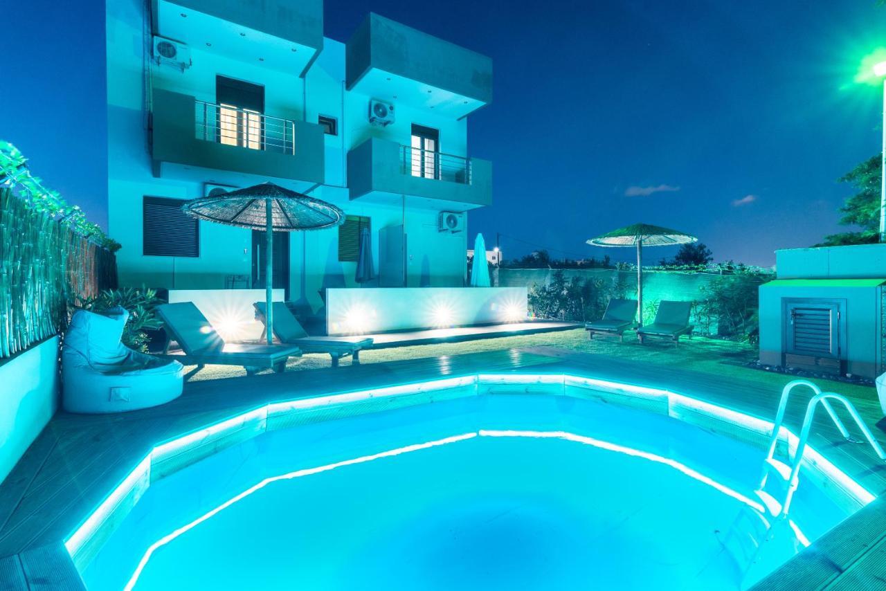 Modern House With Pool Near Beach Gazi Exterior foto